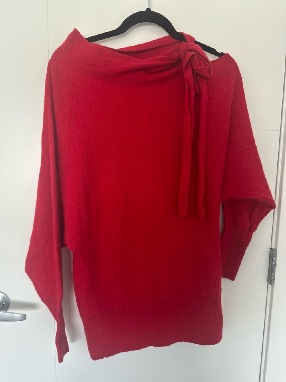 Club Monaco Cashmere Lambswool Red Off-Shoulder Tie-Detail Sweater - Picture 2 of 7